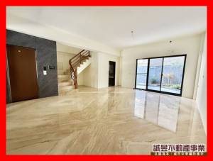 誠昱/安中商圈全新電梯四.